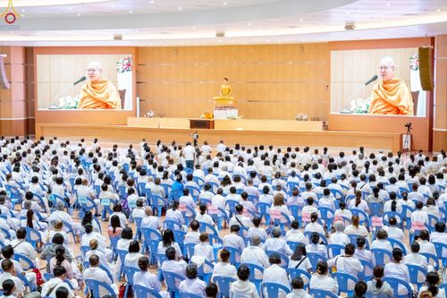 ภาพ No.239876:วันที่ ๒๒ - ๒๔ สิงหาคม พ.ศ. ๒๕๖๘ สัมมนารวมใจผู้นำบุญ บูชาธรรม ๘๑ ปี หลวงพ่อธัมมชโย กฐินสามัคคีทั่วไทย ๓๐,๐๐๐ วัด โครงการอุปสมบทบูชาธรรมมหาปูชนียาจารย์ ๓,๐๐๐ รูป รุ่นที่ ๑