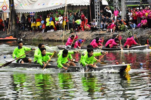 ภาพ No.123828:ขบวนพาเหรดเรือในพิธีเปิดโครงการแข่งขันเรือพาย อบต.คลองสาม ประจำปี พ.ศ. 2567 วันเสาร์ที่ 17 กุมภาพันธ์ พ.ศ. 2567