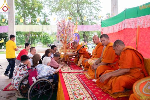 ภาพ No.172727:พิธีทอดกฐิน ณ วัดบ้านขาม อ.หนองแซง จ.สระบุรี ในโครงการกฐินสามัคคีทั่วไทย 30,000 วัด บูชาธรรม 80 ปี หลวงพ่อธัมมชโย โดยคณะศิษยานุศิษย์วัดพระธรรมกาย วันที่ 27 ตุลาคม พ.ศ. 2567