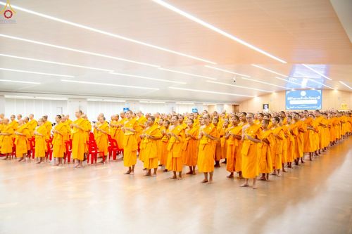 ภาพ No.246524:วันที่ 17 กันยายน พ.ศ. 2568 พิธีรับดวงแก้วนักเรียนบาลี "ดวงแก้วยกชั้นให้ลั่นจักรวาล" ณ ห้องเทวสภา วัดพระธรรมกาย