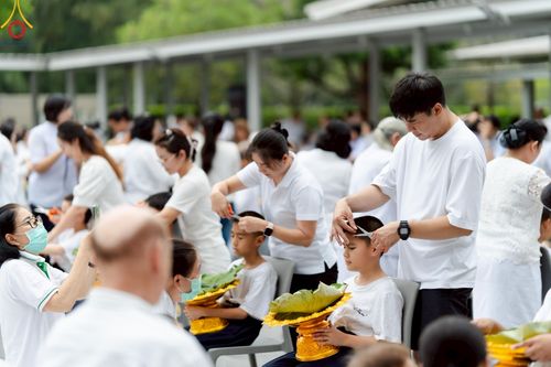 ภาพ No.213640:วันอาทิตย์ที่ 30 มีนาคม พ.ศ. 2568 พิธีตัดปอยผม โครงการหน่อแก้วเปรียญธรรม รุ่นที่ 13 ณ ค่ายจองแชมป์ หมู่กุฏิสามเณรเปรียญธรรม วัดพระธรรมกาย