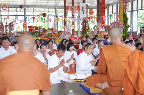 ภาพ No.168487:พิธีทอดกฐิน ณ วัดป่าศรีสุวรรณ จ.ชัยภูมิ ในโครงการกฐินสามัคคีทั่วไทย 30,000 วัด บูชาธรรม 80 ปี หลวงพ่อธัมมชโย โดยคณะศิษยานุศิษย์วัดพระธรรมกาย วันที่ 20 ตุลาคม พ.ศ. 2567