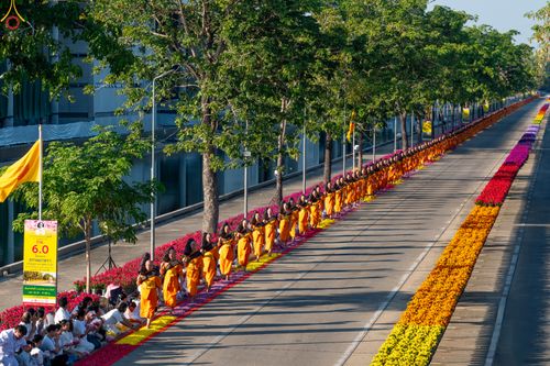 ภาพ No.279639:วันที่ 2 มกราคม พ.ศ.2569 พิธีต้อนรับพระธรรมยาตรา ครั้งที่ 1 ณ วัดพระธรรมกาย (วิหารหลวงปู่ - พระมหาธรรมกายเจดีย์)