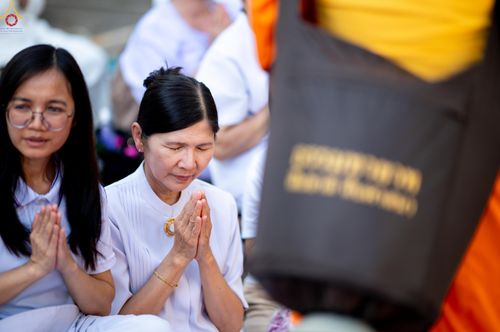 ภาพ No.305816:วันที่ 25 มกราคม พ.ศ. 2569 พิธีต้อนรับพระธรรมยาตรา วัดพระธรรมกาย(ภาพชุดที่ 3) ในโครงการธรรมยาตรา กตัญญูบูชา มหาปูชนียาจารย์ พระมงคลเทพมุนี(สด จนฺทสโร) พระผู้ปราบมาร อนุสรณ์สถาน 7 แห่ง ปีที่ 14