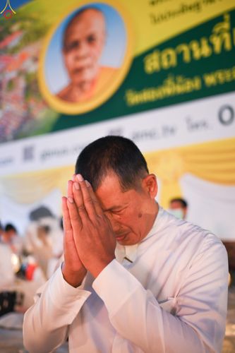 ภาพ No.294088:วันที่ 13 มกราคม พ.ศ. 2569 พิธีจุดประทีปถวายเป็นพุทธบูชา และบูชาธรรมมหาปูชนียาจารย์  (ภาพชุดที่ 2) ณ วัดสองพี่น้อง ต.ต้นตาล อ.สองพี่น้อง จ.สุพรรณบุรี ในโครงการธรรมยาตรา กตัญญูบูชา มหาปูชนียาจารย์ พระมงคลเทพมุนี(สด จนฺทสโร) พระผู้ปราบมาร อนุสรณ์สถาน 7 แห่