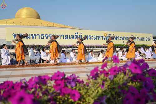 ภาพ No.306055:วันที่ 25 มกราคม พ.ศ. 2569 พิธีต้อนรับพระธรรมยาตรา วัดพระธรรมกาย(ภาพชุดที่ 4) ในโครงการธรรมยาตรา กตัญญูบูชา มหาปูชนียาจารย์ พระมงคลเทพมุนี(สด จนฺทสโร) พระผู้ปราบมาร อนุสรณ์สถาน 7 แห่ง ปีที่ 14