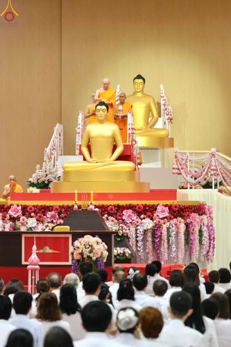 ภาพ No.84745:พิธีบรรจุพระบรมสารีริกธาตุภายในเกตุดอกบัวตูม องค์พระประธาน ณ ห้องแก้วสารพัดนึก 2 วัดพระธรรมกาย ในวันอาสาฬหบูชา อังคารที่ 1 สิงหาคม พ.ศ.2566