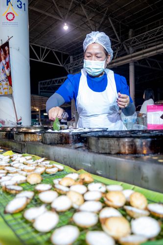 ภาพ No.303767:วันที่ 28 มกราคม พ.ศ. 2569 พิธีถวายภัตตาหารเป็นสังฆทาน แด่พระธรรมยาตรา ณ วัดพระธรรมกาย  จังหวัดปทุมธานี ในโครงการธรรมยาตรา กตัญญูบูชา มหาปูชนียาจารย์ พระมงคลเทพมุนี(สด จนฺทสโร) พระผู้ปราบมาร อนุสรณ์สถาน 7 แห่ง ปีที่ 14