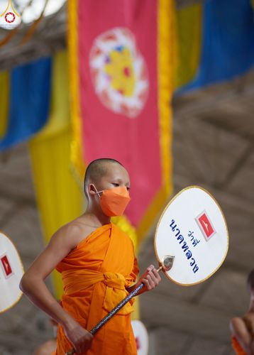 ภาพ No.85267:พิธีมุทิตาสักการะพระภิกษุ ผู้สอบได้เปรียญธรรม ๙ ประโยคระดับโลก, พิธีมอบโล่เกียรติยศและทุนการศึกษา สำนักเรียนบาลีดีเด่นทั่วประเทศ ในวันสมาธิโลก อาทิตย์ที่ 6 สิงหาคม พ.ศ. 2566 ณ สภาธรรมกายสากล วัดพระธรรมกาย