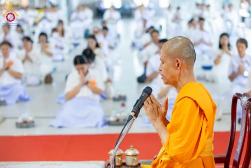 ภาพ No.315712:วันอาทิตย์ ที่ 22 มีนาคม พ.ศ. 2569 พิธีทอดผ้าป่าฉลองพระประธาน พิธีประดิษฐานพระบรมสารีริกธาตุในองค์พระประธาน พิธีจารึกชื่อบรรจุในแผ่นฌาน ณ ศูนย์ปฏิบัติธรรมสมุทรปราการ (บางบ่อ)