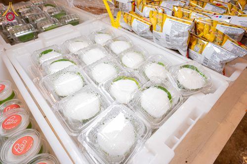 ภาพ No.303627:วันที่ 27 มกราคม พ.ศ. 2569 พิธีถวายภัตตาหารเป็นสังฆทาน แด่พระธรรมยาตรา ณ วัดพระธรรมกาย  จังหวัดปทุมธานี ในโครงการธรรมยาตรา กตัญญูบูชา มหาปูชนียาจารย์ พระมงคลเทพมุนี(สด จนฺทสโร) พระผู้ปราบมาร อนุสรณ์สถาน 7 แห่ง ปีที่ 14