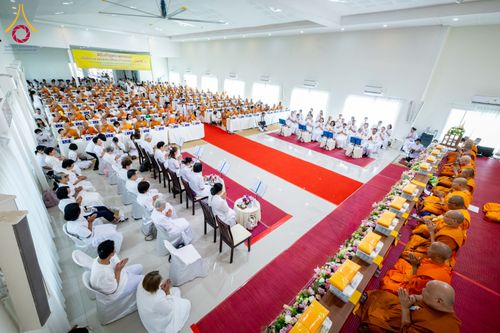 ภาพ No.290294:วันอังคารที่ 6 มกราคม พ.ศ. 2569 พิธีเจริญพุทธมนต์ ปฏิบัติธรรม มอบทุนการศึกษา ถวายสังฆทาน 142 วัด ณ ศูนย์ปฏิบัติธรรมพระมงคลเทพมุนี อ.สองพี่น้อง จ.สุพรรณบุรี