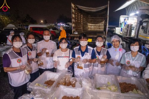 ภาพ No.115641:พิธีถวายภัตตาหารเป็นสังฆทาน แด่คณะพระธรรมยาตรา ปีที่ 12 วันที่ 20 มกราคม พ.ศ. 2567 ณ วัดโบสถ์(บน) บางคูเวียง จ.นนทบุรี