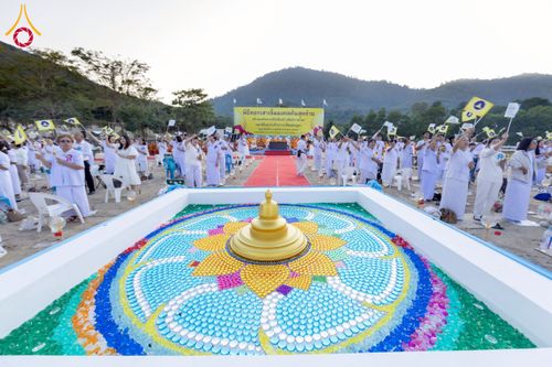 ภาพ No.275091:วันอาทิตย์ที่ 30 พฤศจิกายน พ.ศ. 2568 พิธีตอกเสาเข็ม "สร้างองค์พระเจดีย์เพื่อสร้างสันติภาพโลก" ต้นสุดท้าย ณ ศูนย์ปฏิบัติธรรมระยอง (บ้านช่องลม)