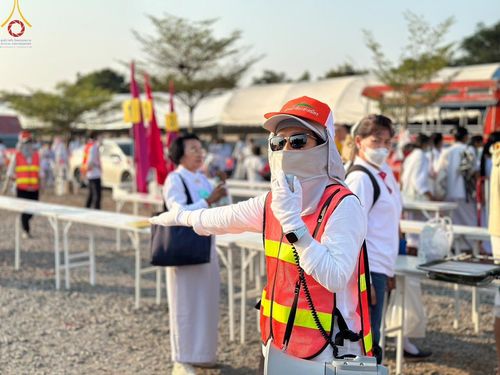 ภาพ No.116957:V.16 เป็นทีม การเตรียมงาน เก็บงาน การรับบุญของเจ้าหน้าที่หน่วยงานต่างๆ เพื่อโครงการธรรมยาตรา กตัญญูบูชามหาปูชนียาจารย์ พระมงคลเทพมุนี (สด จนฺทสโร) พระผู้ปราบมาร อนุสรณ์สถาน 7 แห่ง ปีที่ 12 ระหว่างวันที่ 2 - 31 มกราคม พ.ศ. 2567