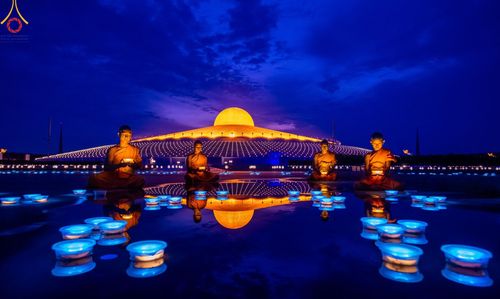 ภาพ No.154817:พิธีจุดประทีป, พิธีฉลองชัยสวดมนต์บทธัมมจักกัปปวัตนสูตร ณ มหารัตนวิหารคด วัดพระธรรมกาย วันอังคารที่ 17 กันยายน พ.ศ. 2567