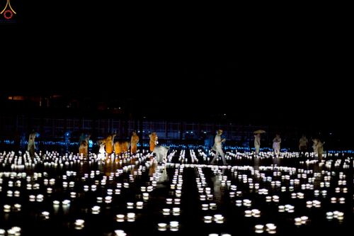 ภาพ No.244214:วันที่ 7 กันยายน พ.ศ. 2568 พิธีจุดประทีป วันครูผู้ค้นพบวิชชาธรรมกาย ณ ลานธรรมฯ และวิหารคด วัดพระธรรมกาย