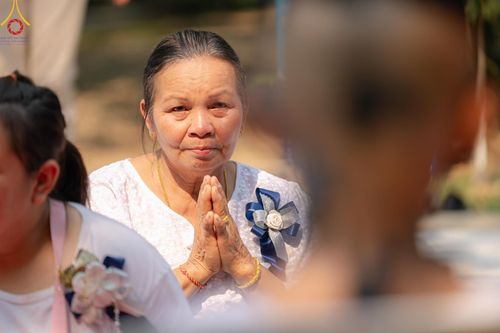 ภาพ No.135055: พิธีบรรพชาสามเณร  พิธีตักบาตรฉลองสามเณรใหม่ วันที่ 1 เมษายน พ.ศ.2567 ในโครงการบรรพชาสามเณรฟื้นฟูพระพุทธศาสนาทั่วไทย ณ ศูนย์ปฏิบัติธรรมแก้วเมืองเลย