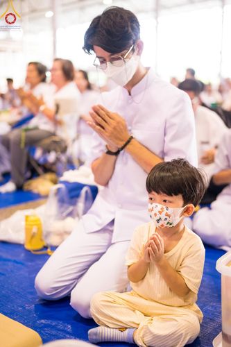 ภาพ No.136569:พิธีตักบาตร พิธีบูชาข้าวพระ ในวันอาทิตย์ต้นเดือนที่ 5 พฤษภาคม พ.ศ. 2567 ณ วัดพระธรรมกาย จ.ปทุมธานี