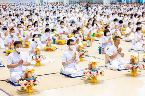 ภาพ No.85775:พิธีถวายคิลานเภสัชและอุปกรณ์การแพทย์ บูชาธรรมเนื่องในวันธรรมชัย วันที่ 19 สิงหาคม พ.ศ. 2566 ณ ห้องแก้วสารพัดนึก วัดพระธรรมกาย