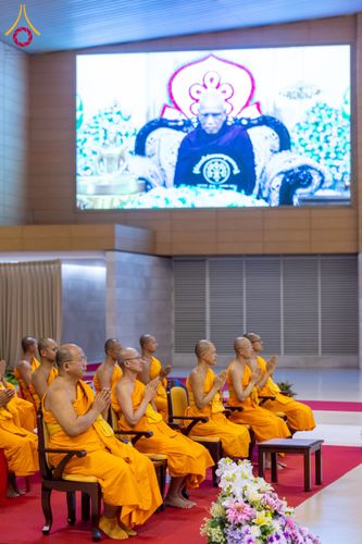 ภาพ No.209645:วันอาทิตย์ที่ 2 มีนาคม พ.ศ. 2568 พิธีภาคบ่าย สัมมนาพิเศษ, ปฏิบัติธรรม พิธีรับมอบพระบรมสารีริกธาตุ ณ สภาธรรมกายสากล วัดพระธรรมกาย