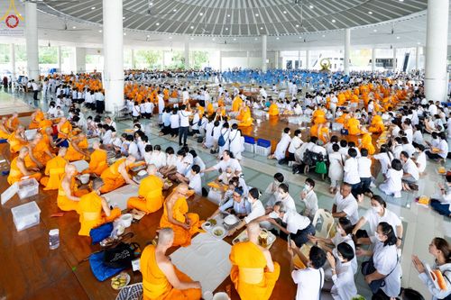 ภาพ No.86729:พิธีบุพเปตพลี  ครั้งที่ 139 ร่วมอุทิศบุญแด่หมู่ญาติที่ล่วงลับไปแล้ว และสืบทอดอายุพระพุทธศาสนา วันพฤหัสบดีที่ 31 สิงหาคม พ.ศ.2566 วันพระขึ้น 15 ค่ำ เดือน 9 ณ หอฉันคุณยายอาจารย์ฯ วัดพระธรรมกาย