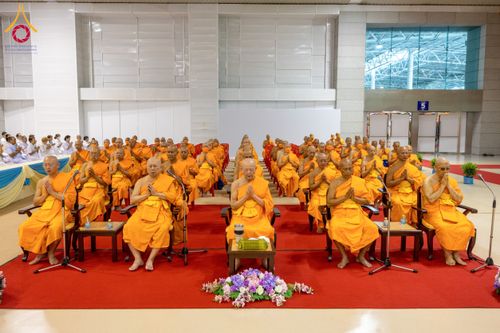 ภาพ No.134049:พิธีบูชาข้าวพระ  ในวันอาทิตย์ต้นเดือนที่ 7 เมษายน พ.ศ. 2567 ณ วัดพระธรรมกาย จ.ปทุมธานี