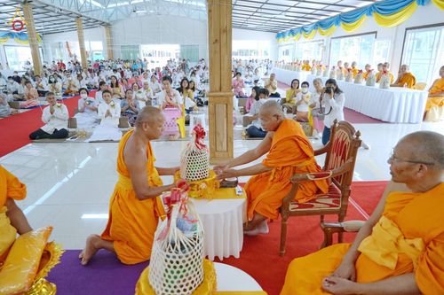 ภาพ No.80929:พิธีตักบาตรพระ ๒๑๖ รูป และ พิธีถวายมหาสังฆทาน ๕๒ วัด ฉลองครบรอบ ๑๖ ปี ธุดงคสถานพรรัตนแพร่ วันอังคารที่ ๙ พฤษภาคม พ.ศ.๒๕๖๖ ณ ธุดงคสถานพรรัตนะ อำเภอวังชิ้น จังหวัดแพร่