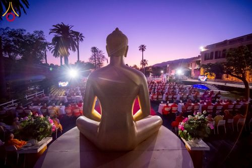 ภาพ No.225722:วันอาทิตย์ที่ 11 พฤษภาคม พ.ศ. 2568 วัดพระธรรมกายแคลิฟอร์เนีย จัดงานวิสาขบูชานานาชาติ และถวายมหาสังฆทานคณะสงฆ์ 120 รูป