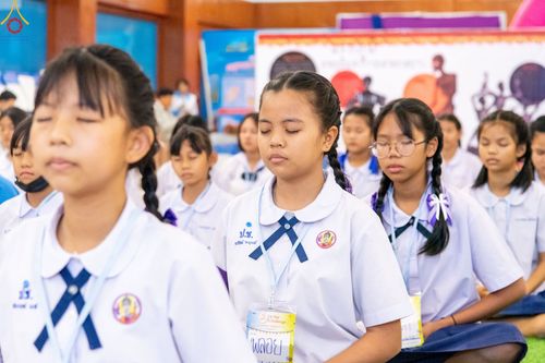 ภาพ No.106623:วันรวมพลังเด็กดี V-star ผู้นำฟื้นฟูศีลธรรมโลก จังหวัดสมุทรสาคร วันพฤหัสบดีที่ 28 ธันวาคม พ.ศ. 2566 ณ โรงเรียนสมุทรสาครวิทยาลัย อำเภอเมือง จังหวัดสมุทรสาคร