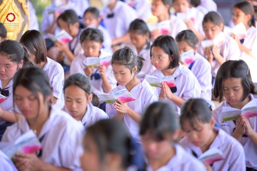 ภาพ No.274867:วันที่ 28 พฤศจิกายน พ.ศ. 2568 รวมพลังเด็กดี V-Star ผู้นำฟื้นฟูศีลธรรมโลก ประจำปี 2568 จังหวัดอุบลราชธานี ณ วัดป่าอุบลแก้ว อ.วารินชำราบ จ.อุบลราชธานี