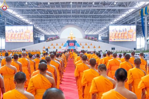 ภาพ No.153201:พิธีมุทิตาสักการะ พระภิกษุ-สามเณร ผู้สอบไล่ได้เปรียญธรรม ประโยค 1-2 ถึงประโยค ป.ธ.9 และบาลีศึกษา ประโยค1-2 ถึง บ.ศ.9 , พิธีมอบดวงแก้วสามเณรผู้ทรงบาลีไวยากรณ์ วัดพระธรรมกาย และ ศูนย์ส่งเสริมศีลธรรมในประเทศและต่างประเทศ วันอาทิตย์ที่ 8 กันยายน พ.ศ.2567