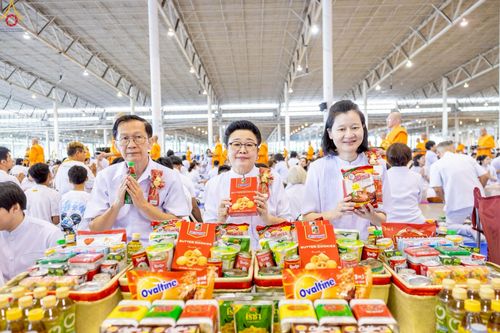 ภาพ No.243483:วันที่ 7 กันยายน พ.ศ. 2568 พิธีตักบาตร ข้าวสารอาหารแห้ง ในวันครูผู้ค้นพบวิชชาธรรมกาย ณ บ้านแก้วเรือนทองคุณยายฯ สภาธรรมกายสากล วัดพระธรรมกาย