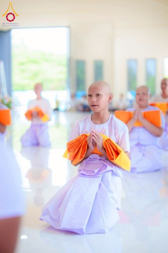 ภาพ No.216880:วันเสาร์ที่ 5 เมษายน พ.ศ. 2568 พิธีตัดปอยผม พิธีขอขมาผู้ปกครอง พิธีมอบบาตรและผ้าไตร พิธีบรรพชา ณ ศูนย์ปฏิบัติธรรมและศูนย์อบรมเยาวชนพระนครศรีอยุธยา ต.พุทเลา อ.บางปะหัน จ.พระนครศรีอยุธยา