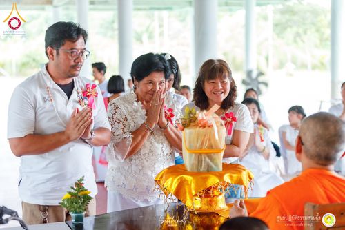 ภาพ No.158761:พิธีทอดผ้าป่า ศูนย์ปฏิบัติธรรมสวนผึ้ง จ.ราชบุรี วันที่ 15 กันยายน พ.ศ. 2567