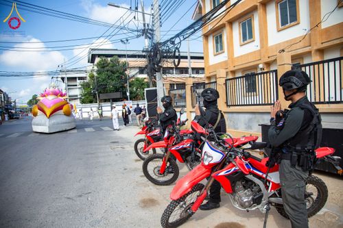 ภาพ No.211369:วันอาทิตย์ที่ 16 มีนาคม พ.ศ. 2568 ธรรมยาตราอัญเชิญพระบรมสารีริกธาตุ รอบเมืองปัตตานี ประดิษฐาน ณ ปทุมเจดีย์ เจดีย์พระพุทธเจ้า 5 พระองค์  ศูนย์อบรมเยาวชนปัตตานี