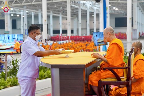 ภาพ No.127075:พิธีมอบใบประกาศเกียรติคุณองค์กรนานาชาติ และหน่วยงานที่ชักชวนคนร่วมโครงการนั่งสมาธิเพื่อสันติภาพโลกมากที่สุด วันอาทิตย์ที่ 1 มีนาคม พ.ศ. 2567 ณ สภาธรรมกายสากล วัดพระธรรมกาย