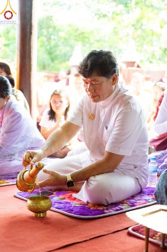 ภาพ No.220108:วันพุธที่ 16 เมษายน พ.ศ. 2568 วัดพระธรรมกายถวายมหาสังฆทาน มอบสิ่งของและทุนทรัพย์กว่า 4 ล้านบาท บรรเทาทุกข์ 181 วัดแผ่นดินไหวเมียนมา