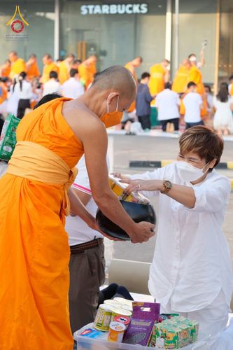 ภาพ No.76081:งานทำบุญตักบาตรเชอรี่มอลล์ อ.คลองหลวง จ.ปทุมธานี วันที่ 14 กุมภาพันธ์ พ.ศ. 2566