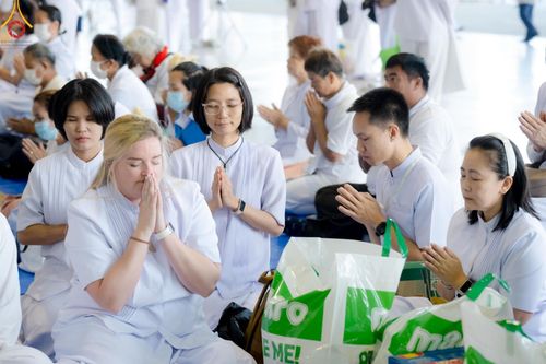 ภาพ No.207240:พิธีตักบาตร และปฏิบัติธรรมช่วงสาย ในวันมาฆบูชา วันพุธที่ 12 กุมภาพันธ์ พ.ศ. 2568 ณ วัดพระธรรมกาย จังหวัดปทุมธานี