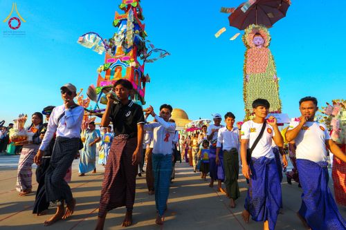 ภาพ No.178201:พิธีทอดผ้าป่าไทย-เมียนมา ครั้งที่ 7 วันอาทิตย์ที่ 1 ธันวาคม พ.ศ.2567 ณ สภาธรรมกายสากล  พระมหาธรรมกายเจดีย์ วัดพระธรรมกาย จ.ปทุมธานี