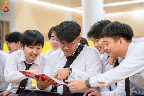 ภาพ No.181030:การอบรมโครงการตอบปัญหาธรรมะ "ทางก้าวหน้า" ครั้งที่ 42 SUPERVISOR รอบ Final Course วันที่ 23-24 พฤศจิกายน พ.ศ. 2567 ณ ห้องแก้วสารพัดนึก 2 วัดพระธรรมกาย