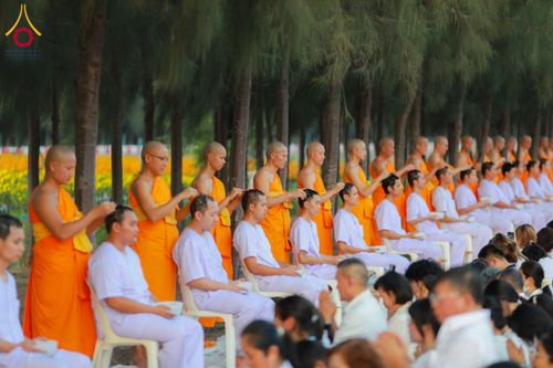 ภาพ No.135311:พิธีปลงผม ธรรมทายาท ระดับอุดมศึกษา รุ่นที่ 51 ภาคฤดูร้อน ณ วัดพระธรรมกาย จ.ปทุมธานี วันเสาร์ที่ 6 เมษายน พ.ศ. 2567