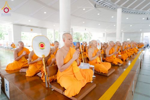 ภาพ No.253538:วันอังคารที่ 7 ตุลาคม พ.ศ.2568 (วันพระ ขึ้น 15 ค่ำ เดือน 11) พิธีบุพเปตพลี ครั้งที่ 171 ร่วมอุทิศบุญแด่หมู่ญาติที่ล่วงลับไปแล้ว และสืบทอดอายุพระพุทธศาสนา ณ หอฉันคุณยายอาจารย์ฯ วัดพระธรรมกาย