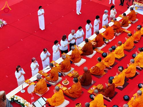 ภาพ No.210282:วันอาทิตย์ที่ 9 มีนาคม พ.ศ. 2568 พ่อเมืองโคราชจัดตักบาตรพระหมื่น ทำบุญเมือง 557 ปี