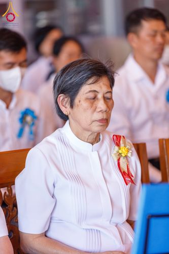 ภาพ No.197360:พิธีเจริญพระพุทธมนต์ ปฏิบัติธรรม มอบทุนการศึกษา ถวายสังฆทาน 108 วัด เพื่อถวายเป็นพุทธบูชา และขับเคลื่อนโครงการหมู่บ้านรักษาศีล 5 โดยคณะสงฆ์จังหวัดนนทบุรี คณะศิษยานุศิษย์วัดพระธรรมกาย โครงการธรรมยาตรา ปีที่ 13 ณ วัดตะเคียน อ.บางกรวย จ.นนทบุรี