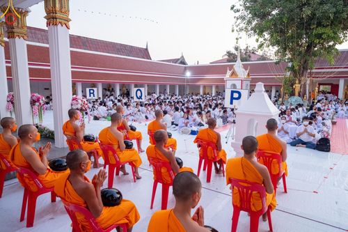 ภาพ No.112706:พิธีตักบาตรพระธรรมยาตราฯ ณ วัดสองพี่น้อง จ.สุพรรณบุรี วันที่ 15 มกราคม พ.ศ. 2567