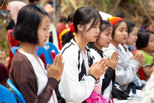 ภาพ No.139349:Photo Story  มหัศจรรย์วัดดงดินแดง Episode 7 พระภิกษุ-สามเณร ในโครงการบรรพชาอุปสมบทหมู่  กว่า 500 รูป ศีลจาริณีและสาธุชนกว่า 500 คน ร่วมพิธีบูชาข้าวพระ วัดดงดินแดง ต.ม่อนจอง อ.อมก๋อย จ.เชียงใหม่ วันอาทิตย์ที่ 7 เมษายน พ.ศ.2567