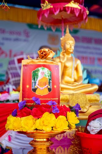 ภาพ No.261642:วันที่ 19 ตุลาคม พ.ศ. 2568 พิธีทอดกฐินสมทบ วัดกัลยาณมิตรต่างประเทศ บูชาธรรม 81 ปี หลวงพ่อธัมมชโย ณ วัดสารนาถ เมืองคาร์การชารี ประเทศบังกลาเทศ 