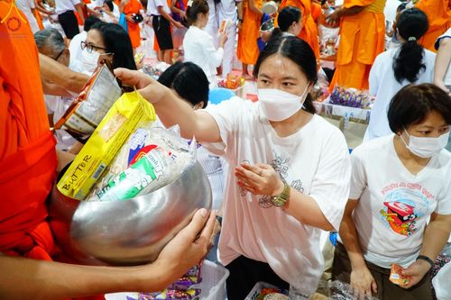 ภาพ No.140849:พิธีตักบาตรพระ 500 รูป ปีที่ 9 ณ ธุดงคสถานล้านนา อำเภอสันทราย จังหวัดเชียงใหม่ วันอาทิตย์ที่ 9 มิถุนายน พ.ศ. 2567